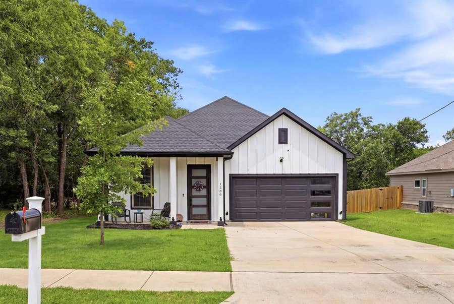 Property photo for 1206 speedway Street, Greenville, TX