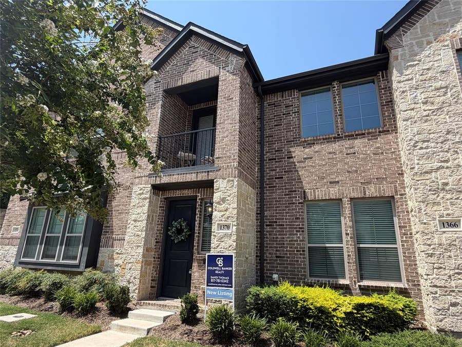 Property photo for 1370 Madison Avenue, Flower Mound, TX