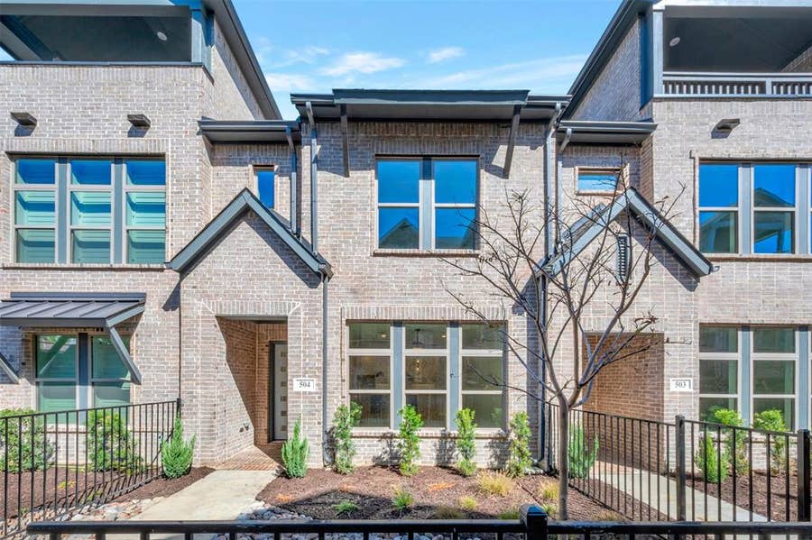 Property photo for 4827 Fuller Court, #504, Irving, TX