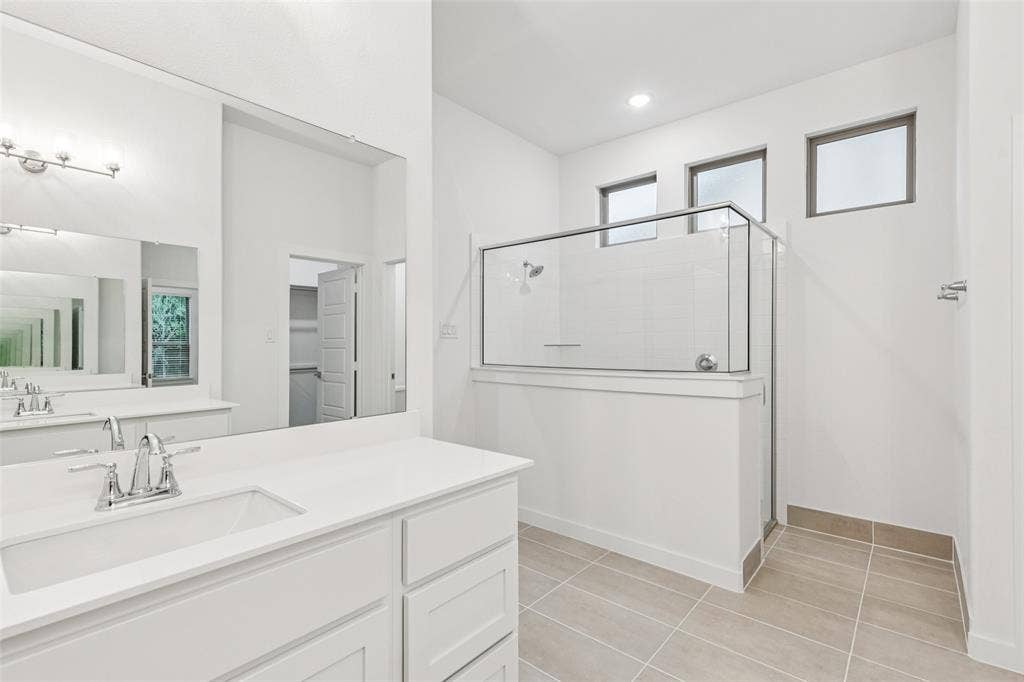 4617 Starlight Drive, McKinney, TX 75071 Primary Bathroom in the Picasso II home plan by Trophy Signature Homes – REPRESENTATIVE PHOTO