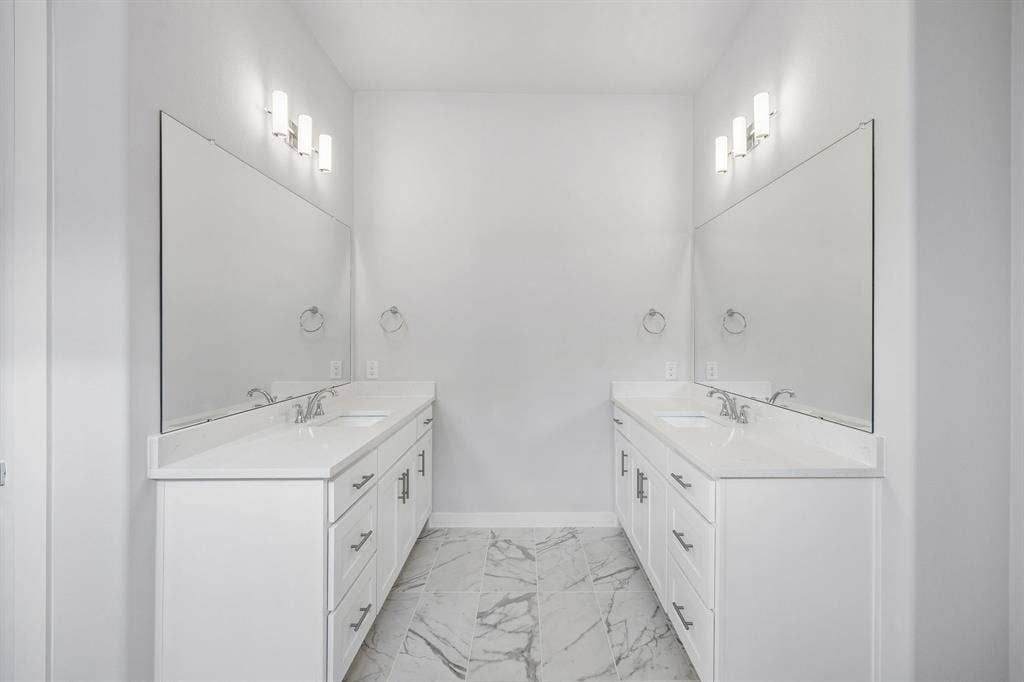 4617 Starlight Drive, McKinney, TX 75071 Primary Bathroom in the Picasso II home plan by Trophy Signature Homes – REPRESENTATIVE PHOTO