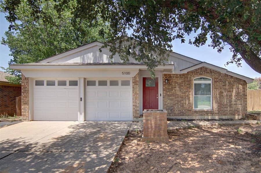 Property photo for 5100 Hawkins Cemetery Road, Arlington, TX
