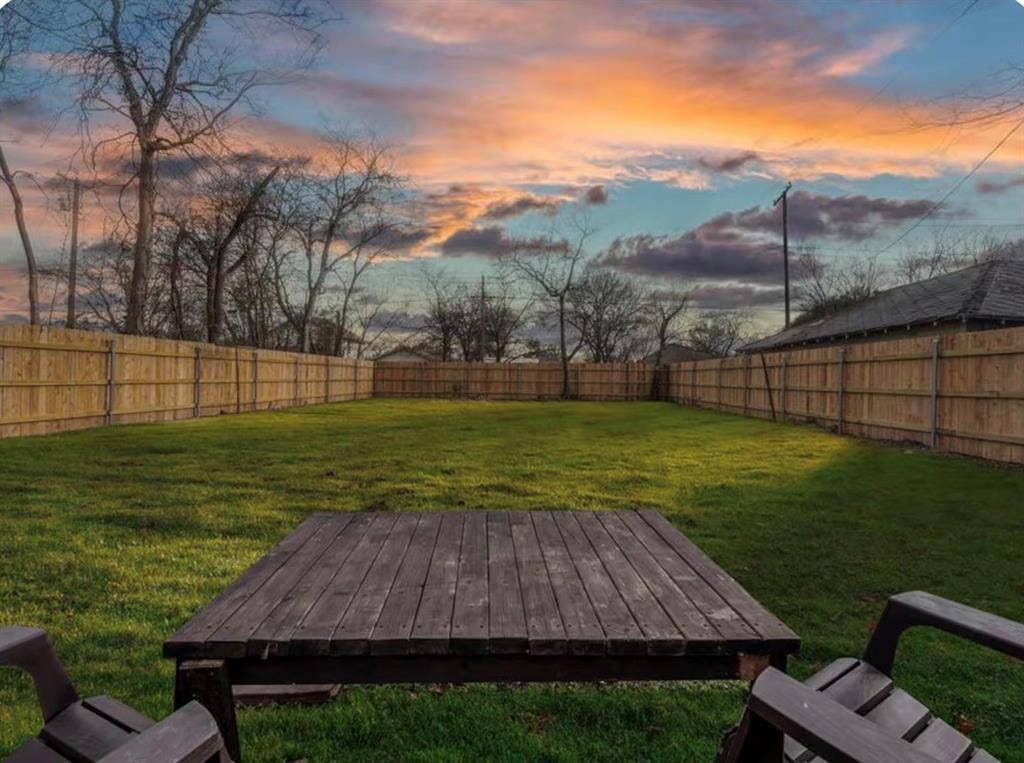 2008 Windsor Avenue, Waco, TX 76708 2008 Windsor Avenue, Waco, TX 76708