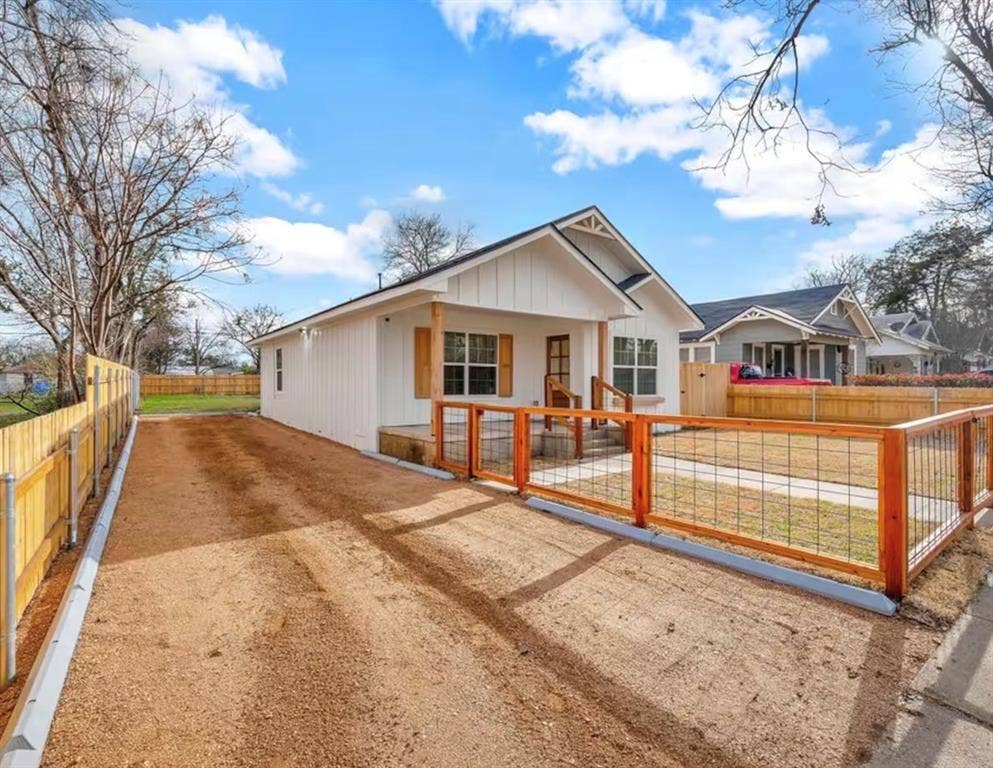 2008 Windsor Avenue, Waco, TX 76708 2008 Windsor Avenue, Waco, TX 76708