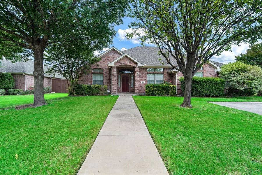 Property photo for 7004 Childrens Way, Plano, TX