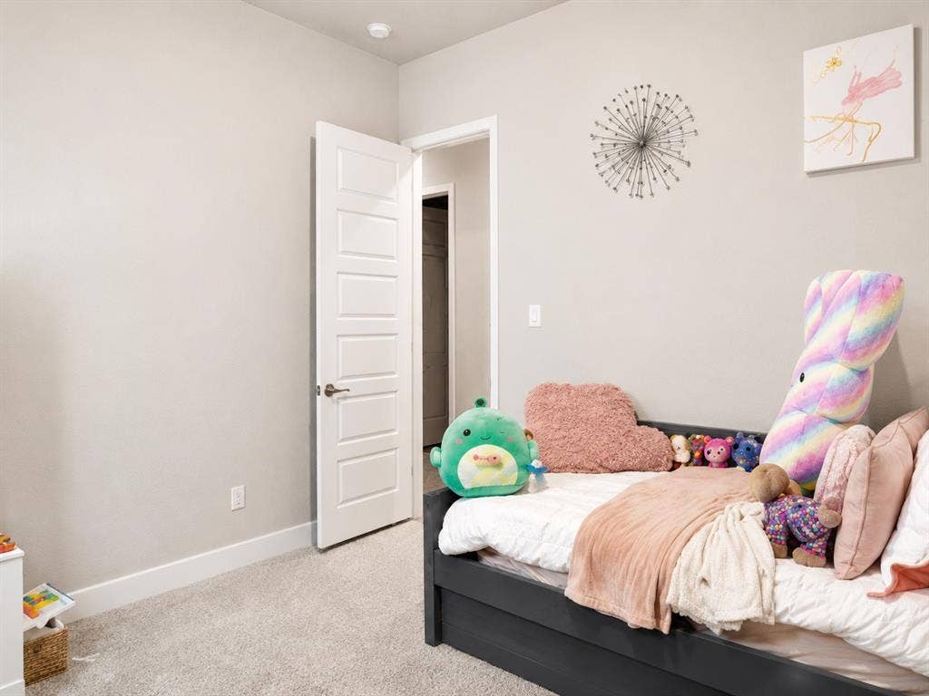 4017 Lagos Drive, Midlothian, TX 76065 4017 Lagos Drive, Midlothian, TX 76065