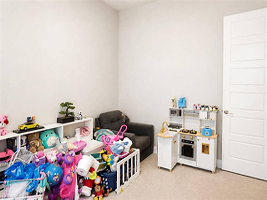 4017 Lagos Drive, Midlothian, TX 76065 4017 Lagos Drive, Midlothian, TX 76065