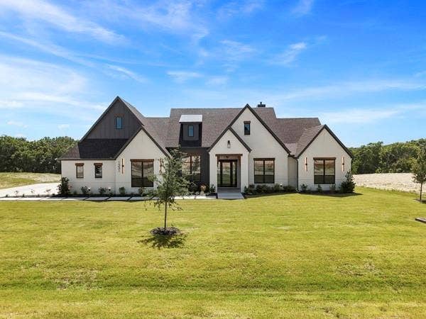 Property photo for 1331 Carroll Moran Trail, Midlothian, TX