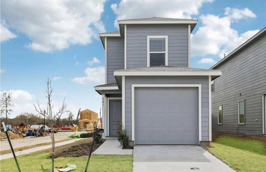 Property photo for 901 Blue Heron Drive, Princeton, TX