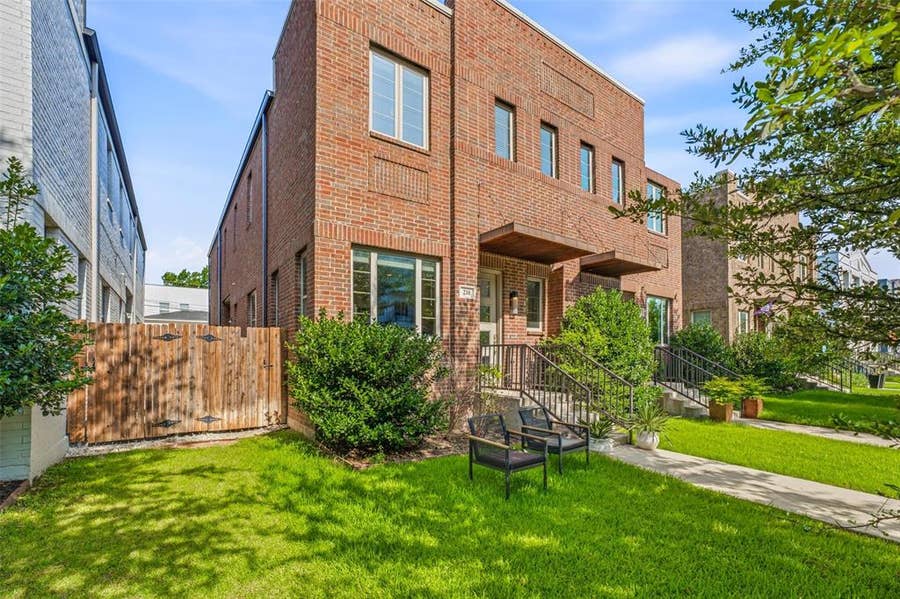 Property photo for 210 Wimberly Street, Fort Worth, TX