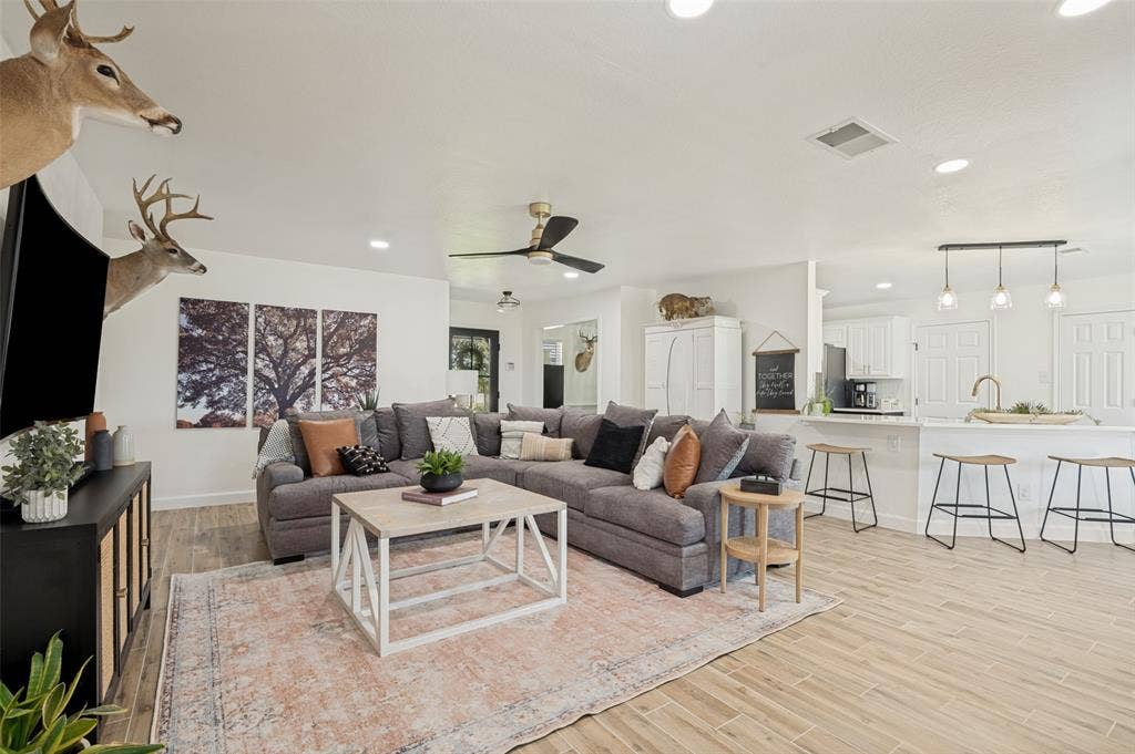 5610 Niagara Court, Midlothian, TX 76065 5610 Niagara Court, Midlothian, TX 76065