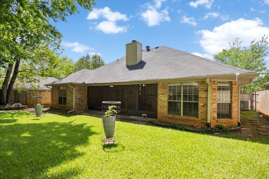 2824 Crestview Avenue, Tyler, TX 75701 2824 Crestview Avenue, Tyler, TX 75701