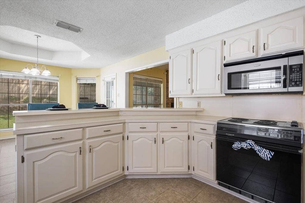2824 Crestview Avenue, Tyler, TX 75701 2824 Crestview Avenue, Tyler, TX 75701