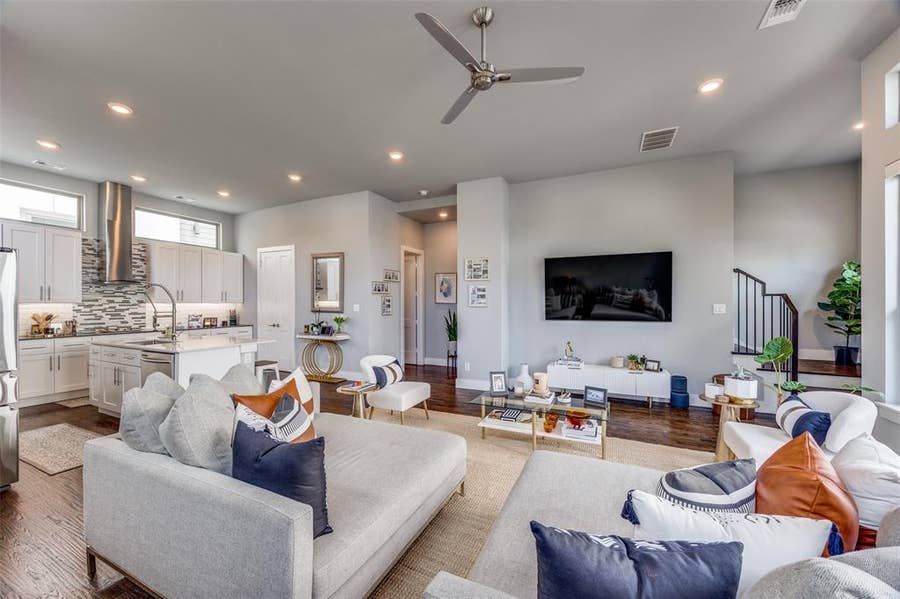 Property photo for 4222 Roseland Avenue, #101, Dallas, TX