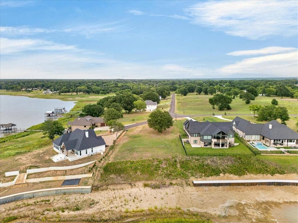 1548 Shoreline Drive, Mabank, TX 75143 1548 Shoreline Drive, Mabank, TX 75143