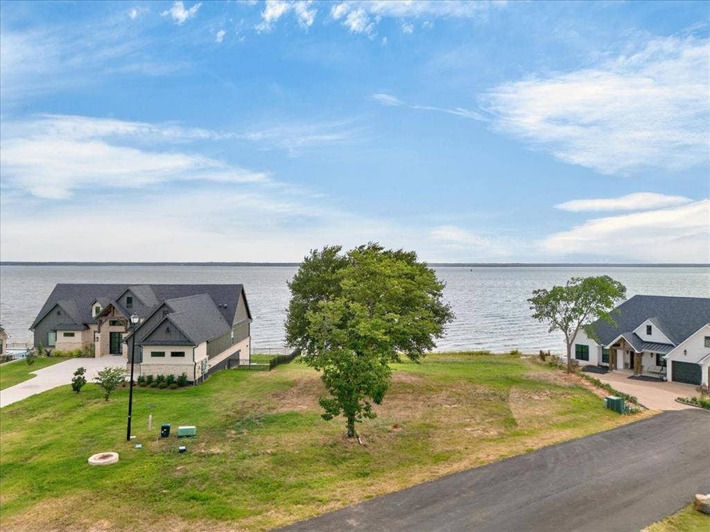 1548 Shoreline Drive, Mabank, TX 75143 1548 Shoreline Drive, Mabank, TX 75143