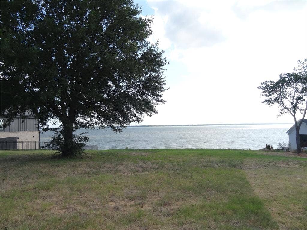 1548 Shoreline Drive, Mabank, TX 75143 1548 Shoreline Drive, Mabank, TX 75143
