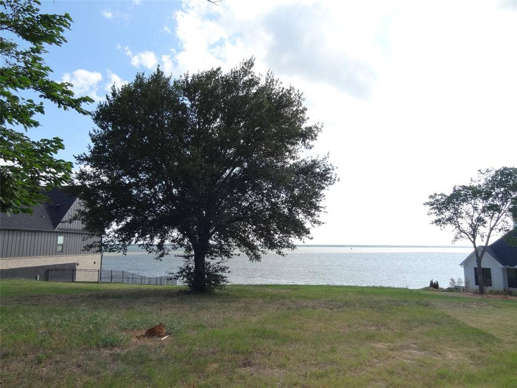 1548 Shoreline Drive, Mabank, TX 75143 1548 Shoreline Drive, Mabank, TX 75143
