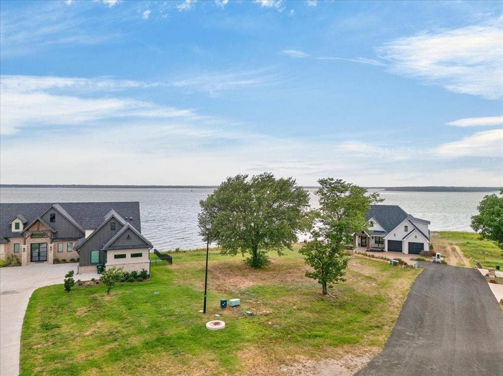 1548 Shoreline Drive, Mabank, TX 75143 1548 Shoreline Drive, Mabank, TX 75143