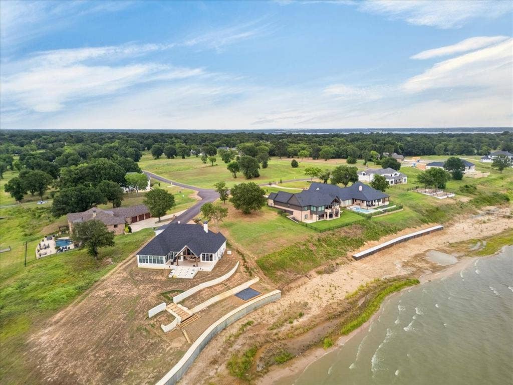 1548 Shoreline Drive, Mabank, TX 75143 1548 Shoreline Drive, Mabank, TX 75143