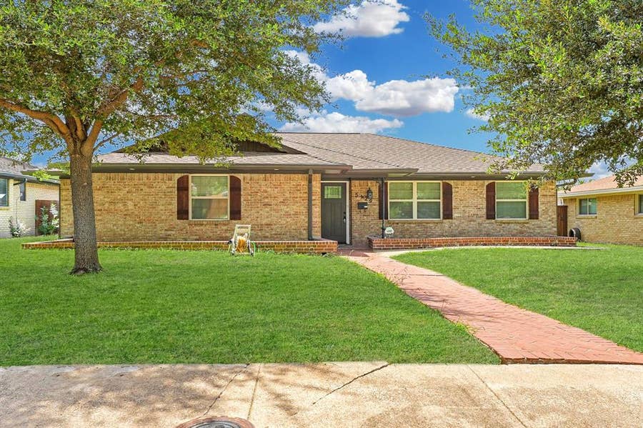Property photo for 5429 Enderly Place, Dallas, TX