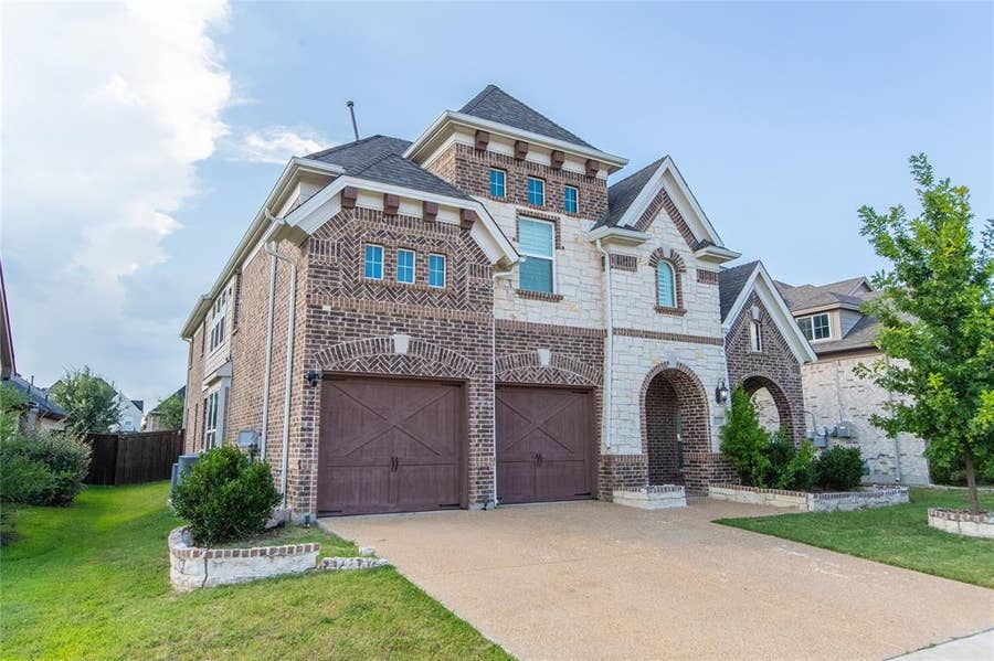 Property photo for 141 Iris Drive, Wylie, TX