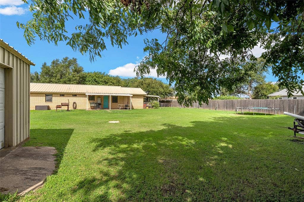1002 Caron Street, Robinson, TX 76706