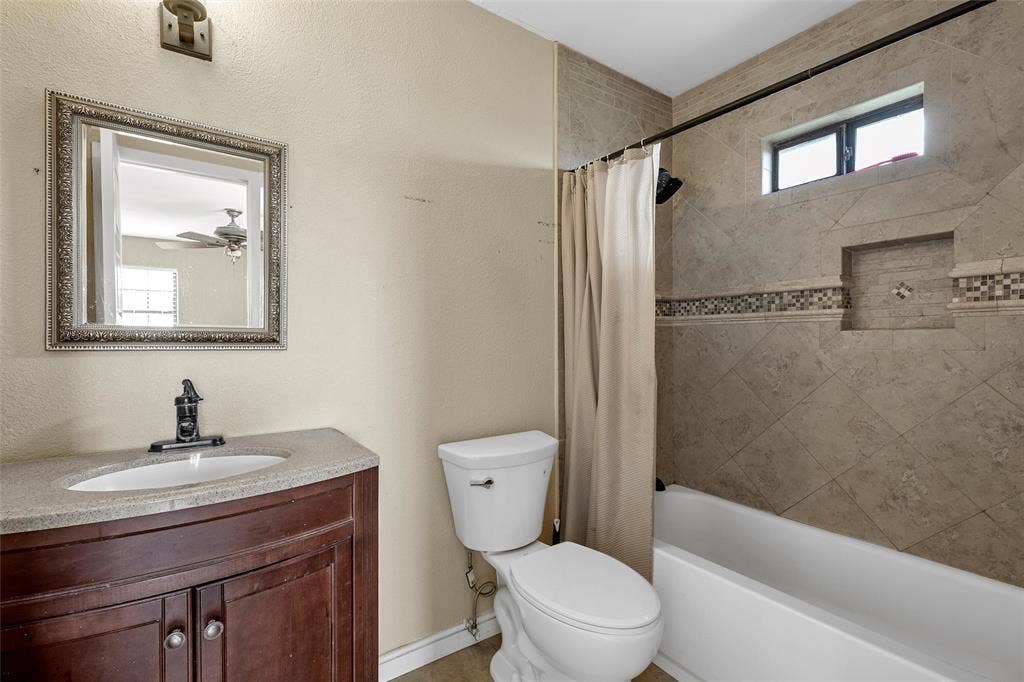 1002 Caron Street, Robinson, TX 76706