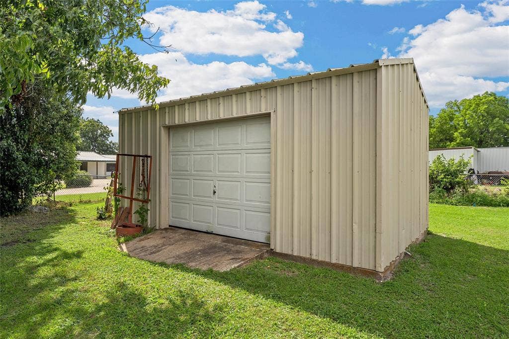1002 Caron Street, Robinson, TX 76706