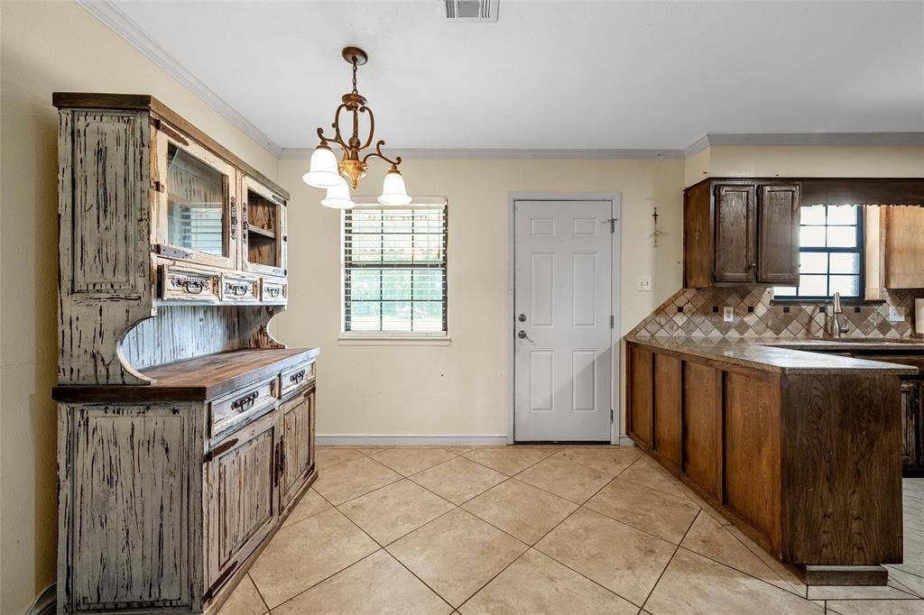 1002 Caron Street, Robinson, TX 76706