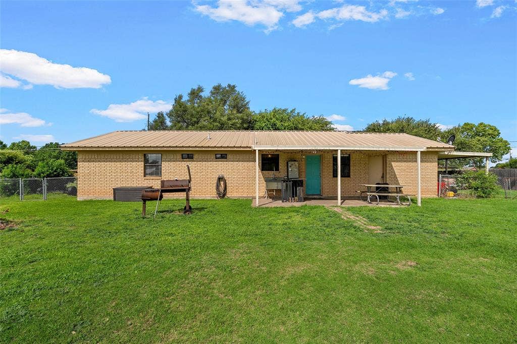 1002 Caron Street, Robinson, TX 76706