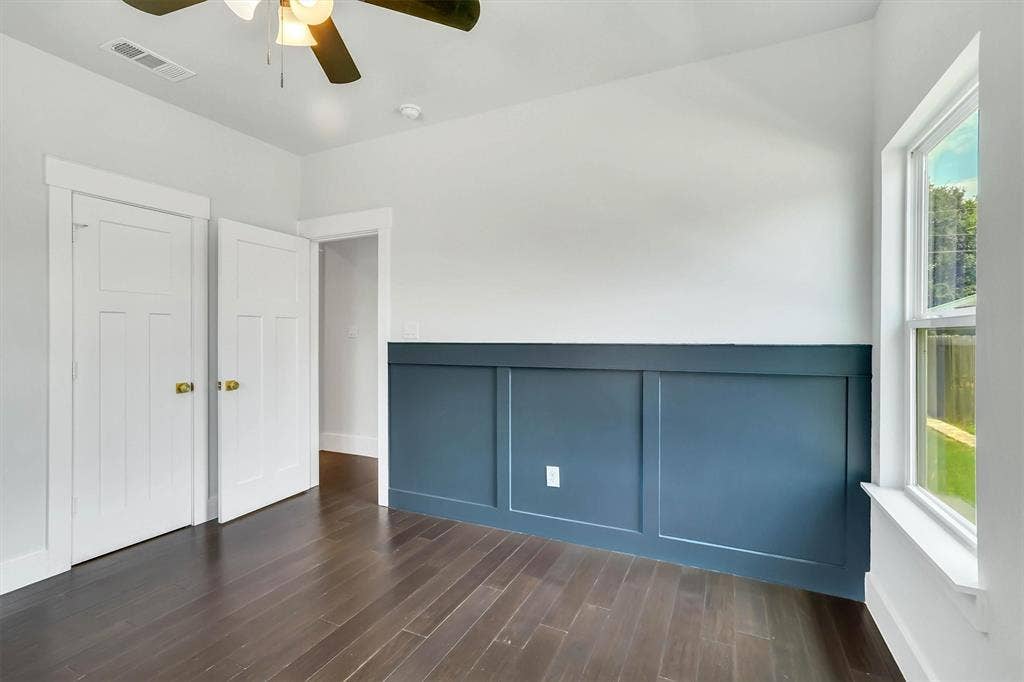 800 Crow Court, Granbury, TX 76048