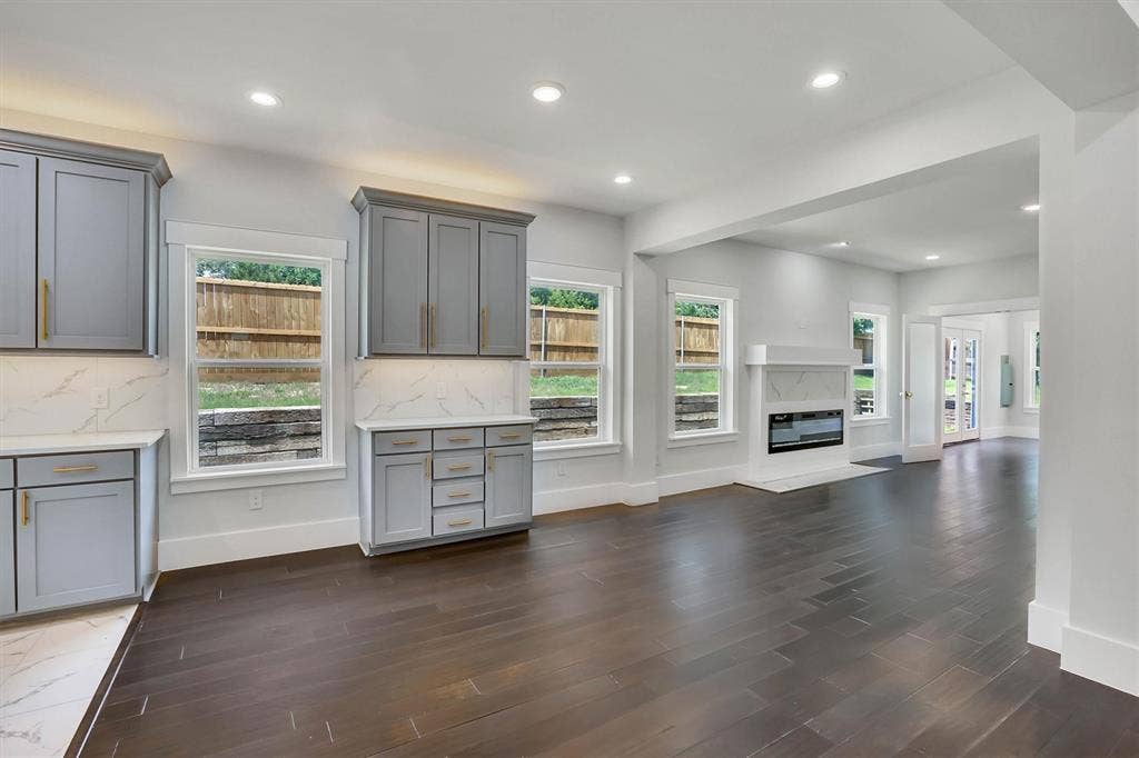 designated dining area with built in server