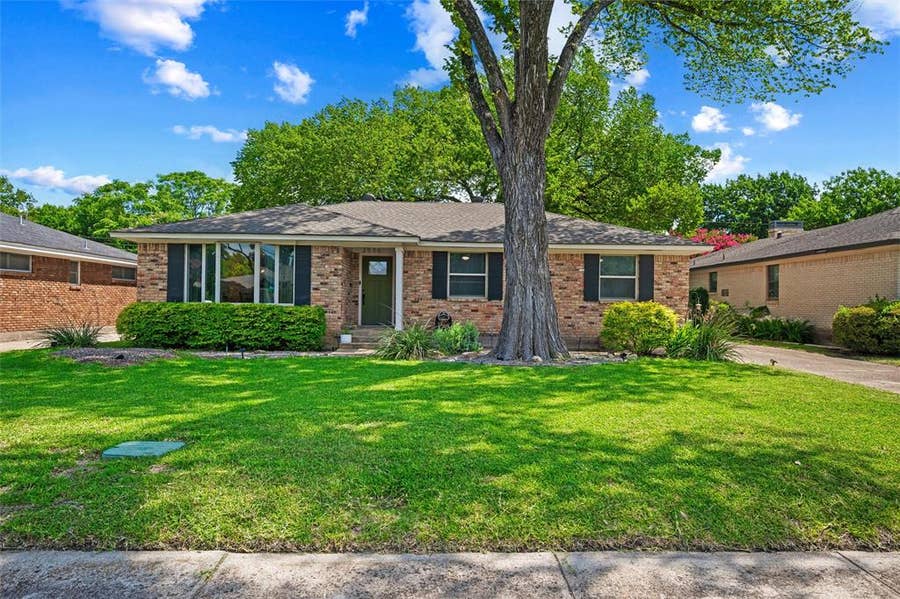 Property photo for 2536 Saint Francis Avenue, Dallas, TX