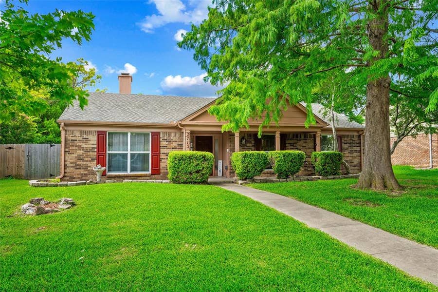 Property photo for 2713 Riviera Drive, Garland, TX