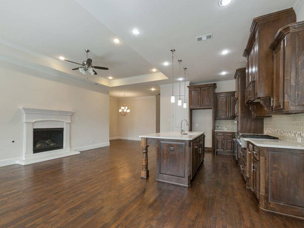 3004 Deansbrook Drive, Plano, TX 75093 3004 Deansbrook Drive, Plano, TX 75093