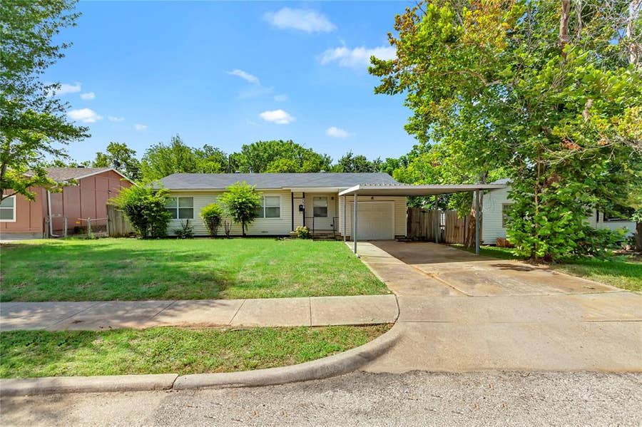Property photo for 2308 Muret Street, Irving, TX