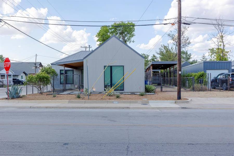 Property photo for 1021 Nomas Street, Dallas, TX