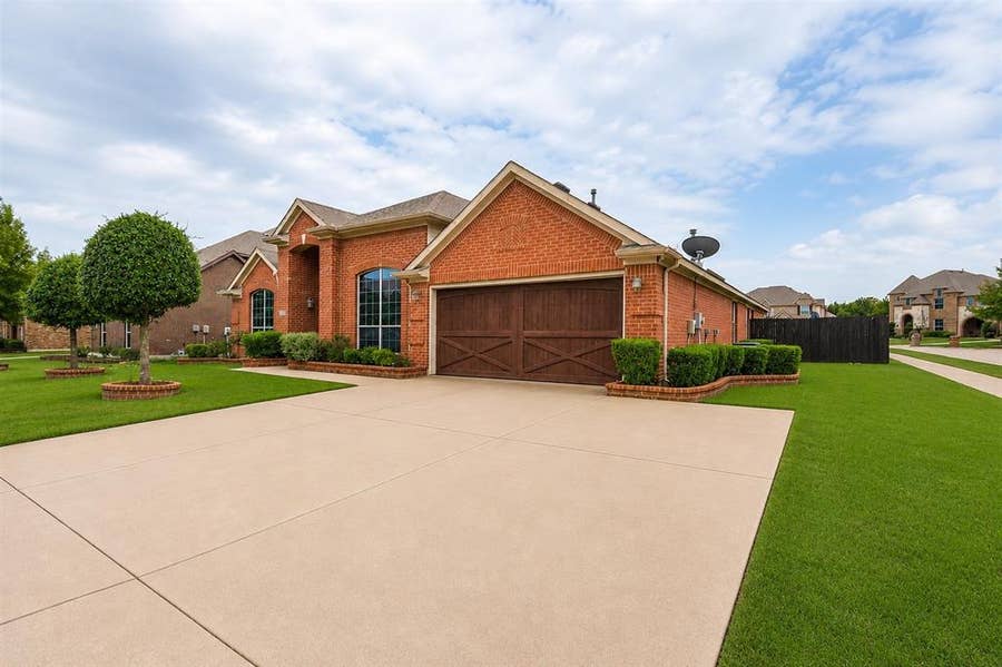 Property photo for 1002 Grover Court, Cedar Hill, TX