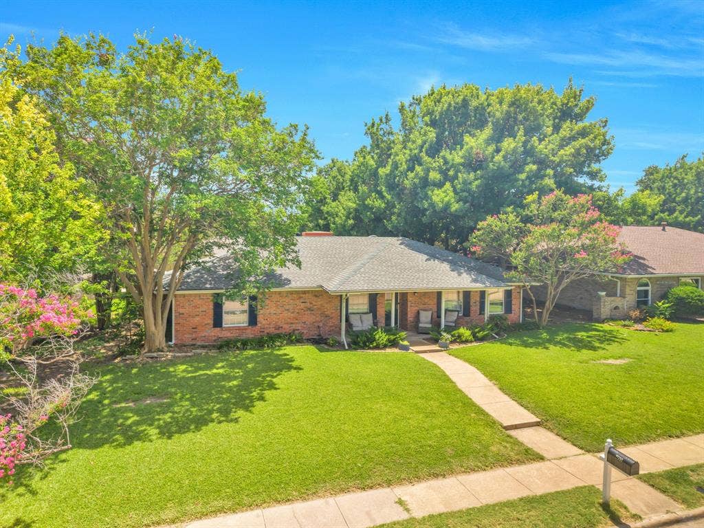 2500 Stonemoss Drive, Plano, TX 75075