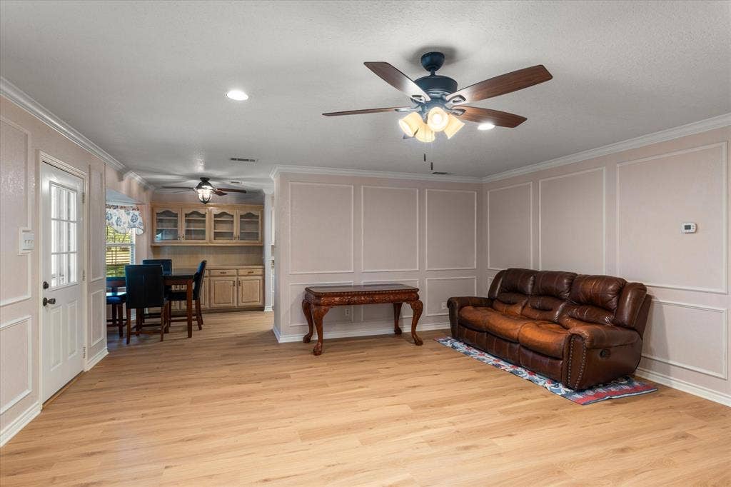 116 Meadowood Road, Enchanted Oaks, TX 75156 116 Meadowood Road, Enchanted Oaks, TX 75156