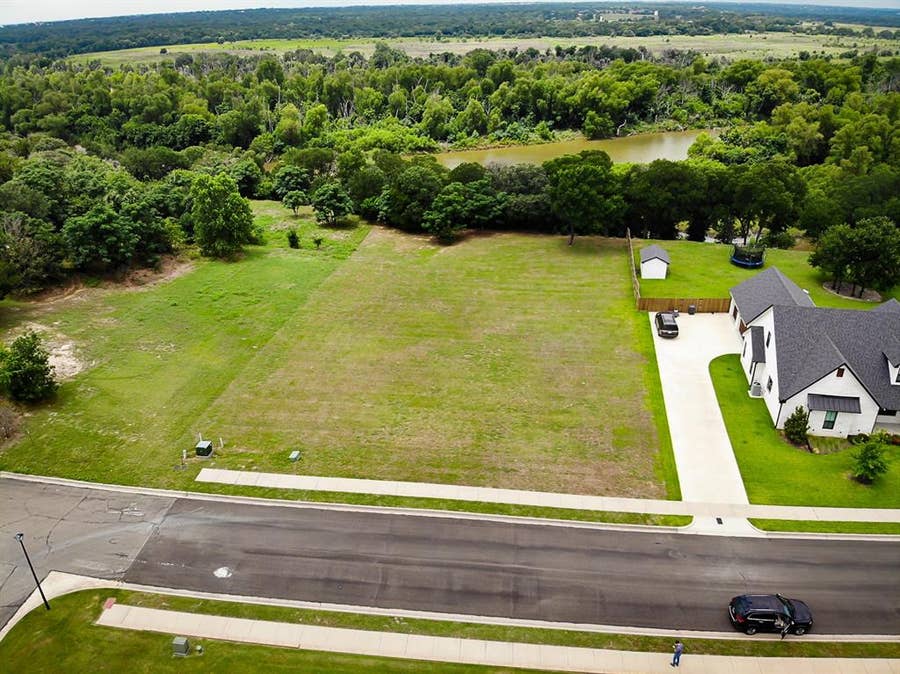 Property photo for 8312 Spicewood Springs Road, Waco, TX