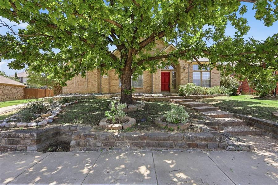 Property photo for 9325 Vista Circle, Irving, TX