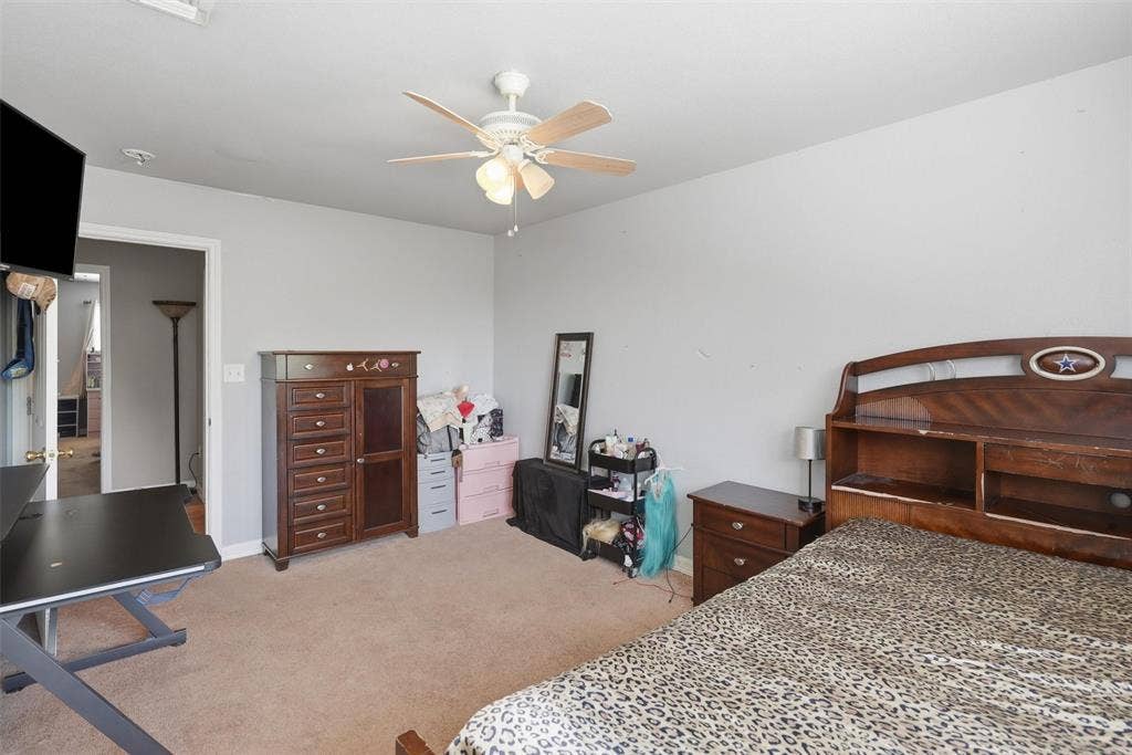 1101 Charles Street, Weatherford, TX 76086 2nd floor bedroom 1