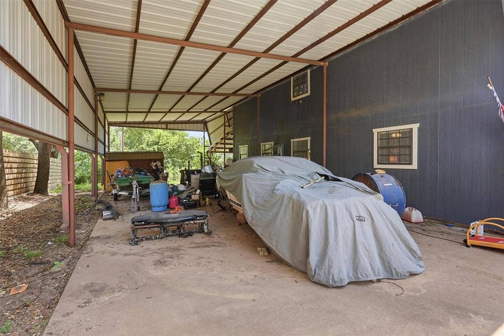 1101 Charles Street, Weatherford, TX 76086 Covered RV parking