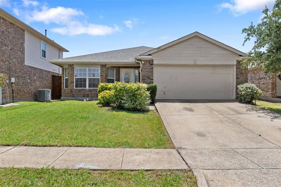 Property photo for 3207 Candlebrook Drive, Wylie, TX