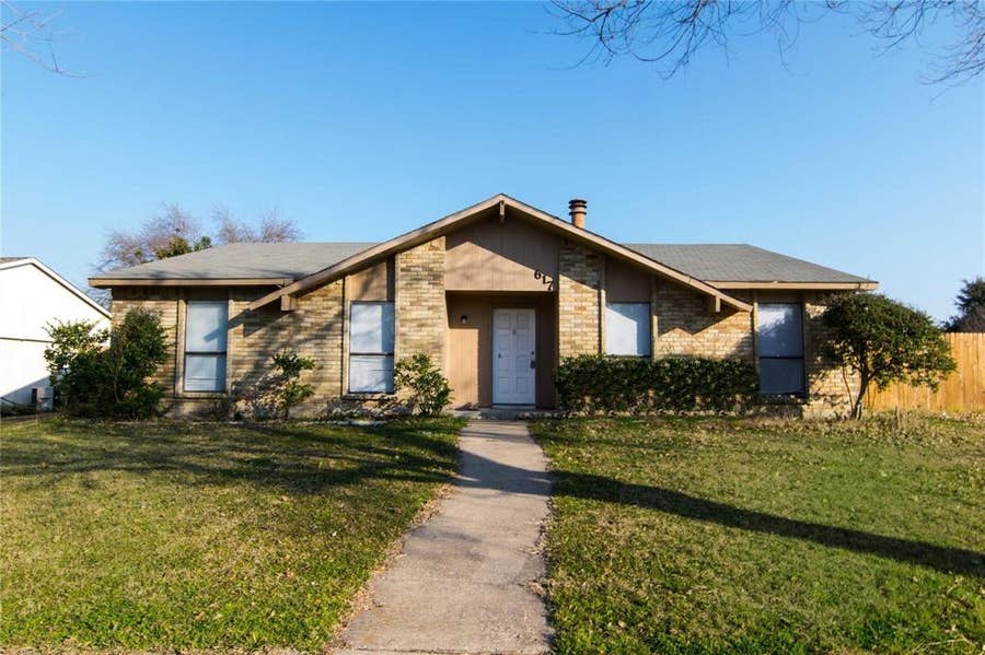 Property photo for 617 Via Del Sur, Mesquite, TX