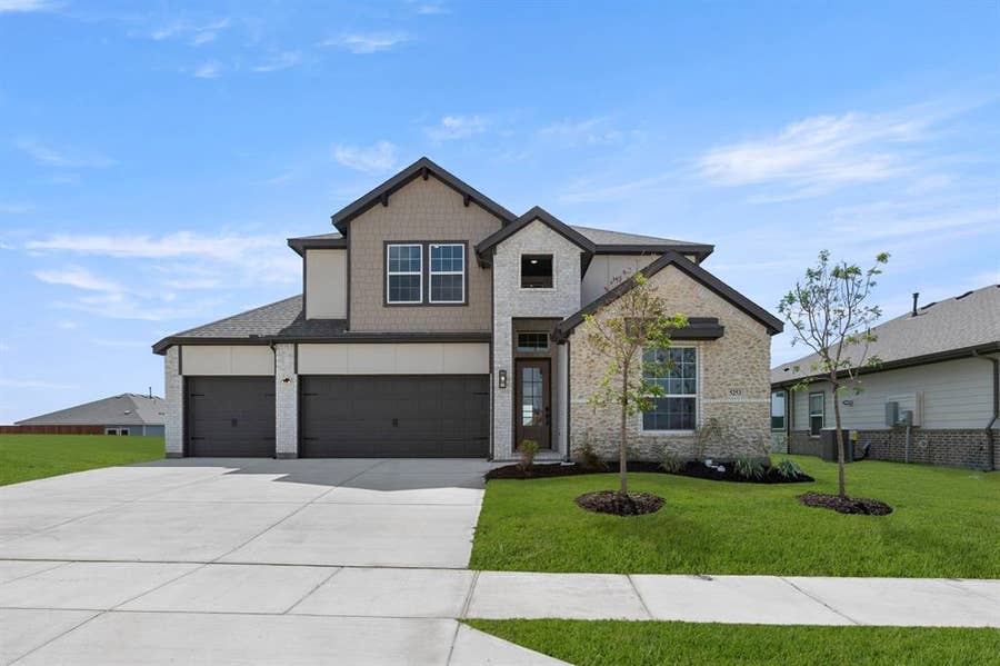 Property photo for 5253 Valkaria Street, Fort Worth, TX