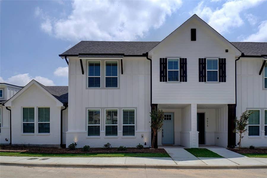 Property photo for 9616 Sullivan Lane, Fort Worth, TX