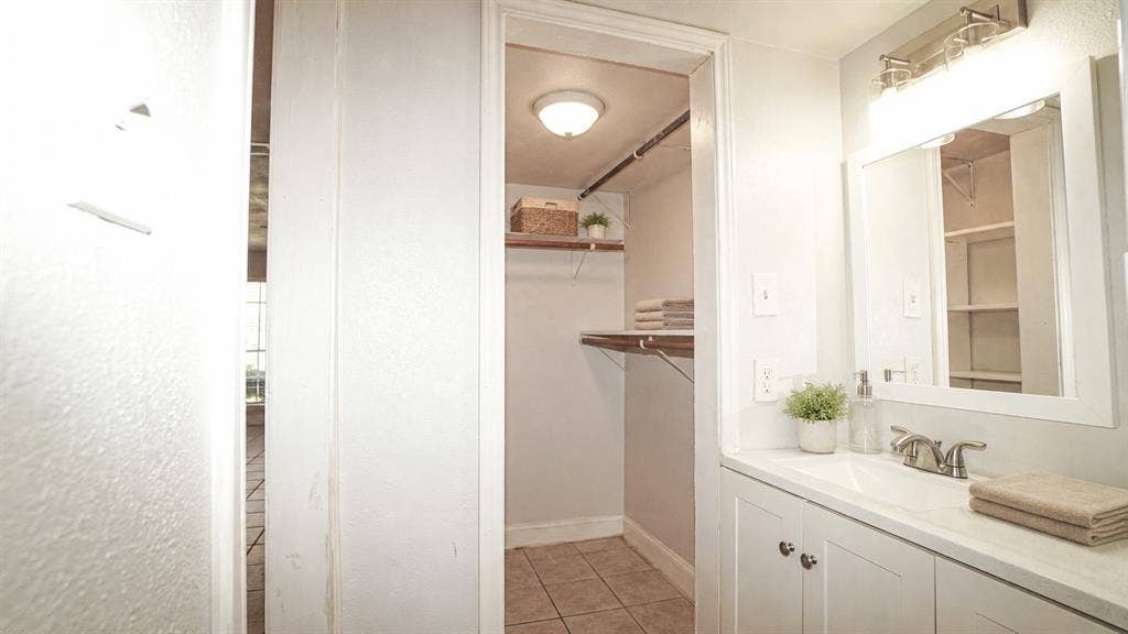 5638 Marina Drive, #22, Garland, TX 75043 5638 Marina Drive, #22, Garland, TX 75043